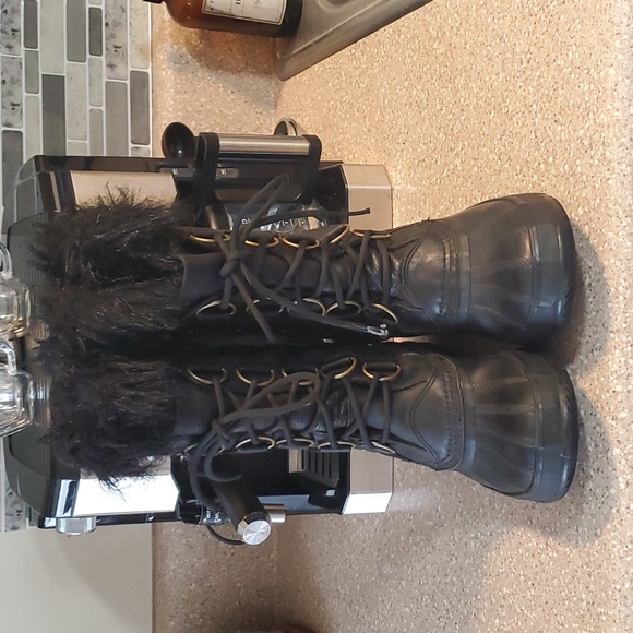 snow boots - Picture 2 of 8